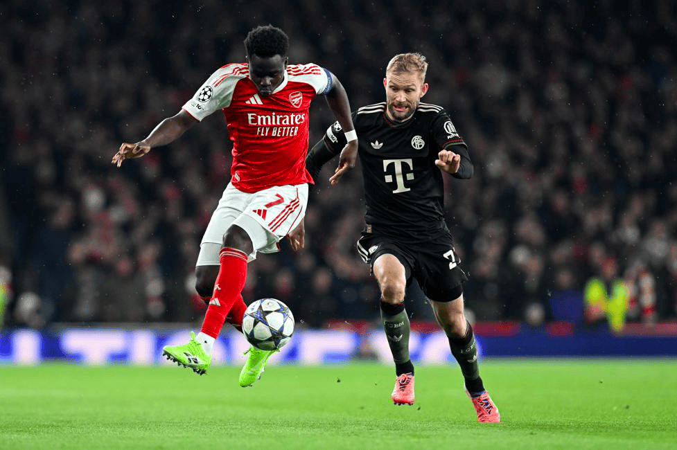 这才是LOL的唯一YYDS！Faker主场官宣续约四年，Uzi退役太早了