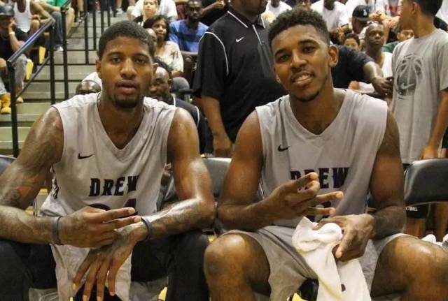 [中超]米内罗右路挑传 安德烈-路易斯送绝杀