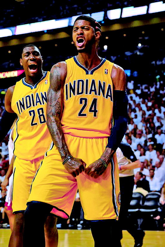 末节逆转！詹姆斯30+8+8率湖人胜鹈鹕，双巨头默契成赢球关键