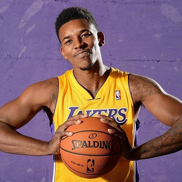 佩里西奇谈赢利物浦：球队表现很出色，首要目标是晋级淘汰赛