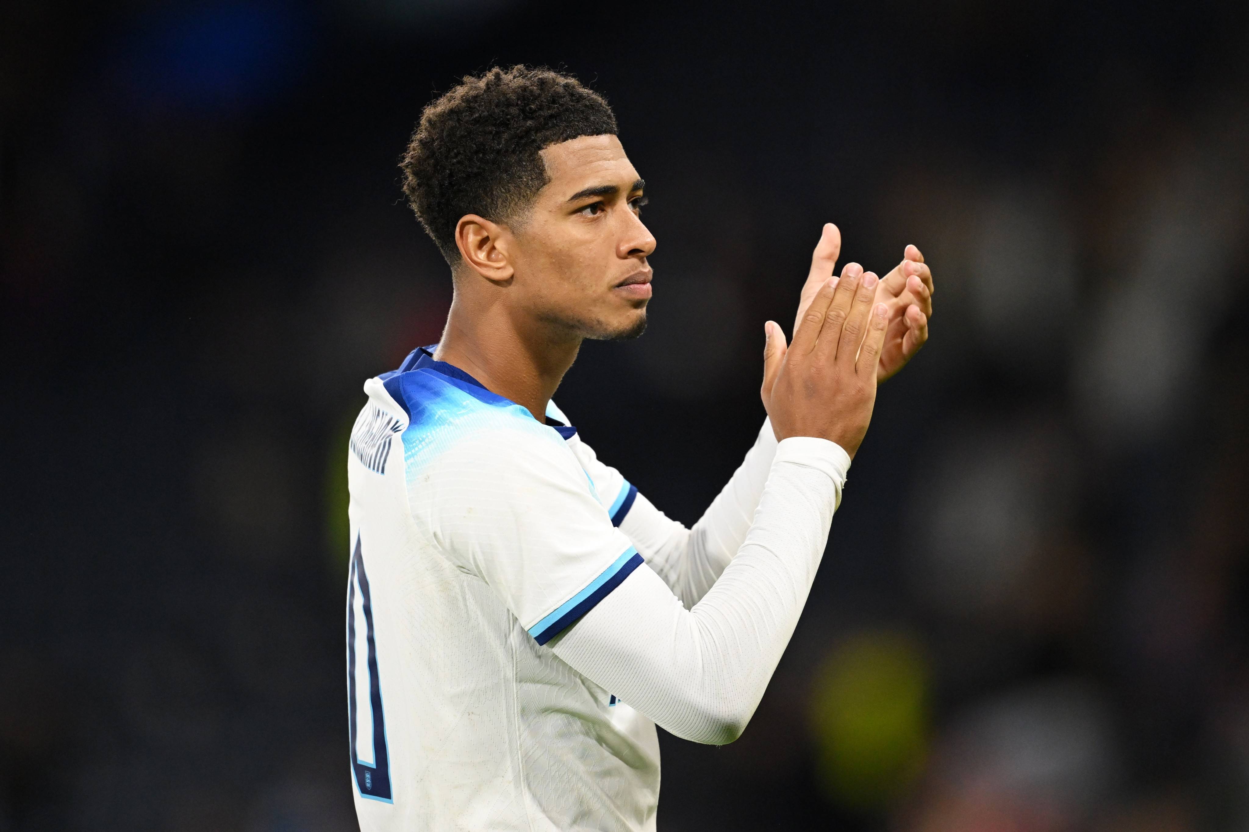 13年不败！英超三强出击，阿森纳后卫接近停赛，切尔西有替代方案