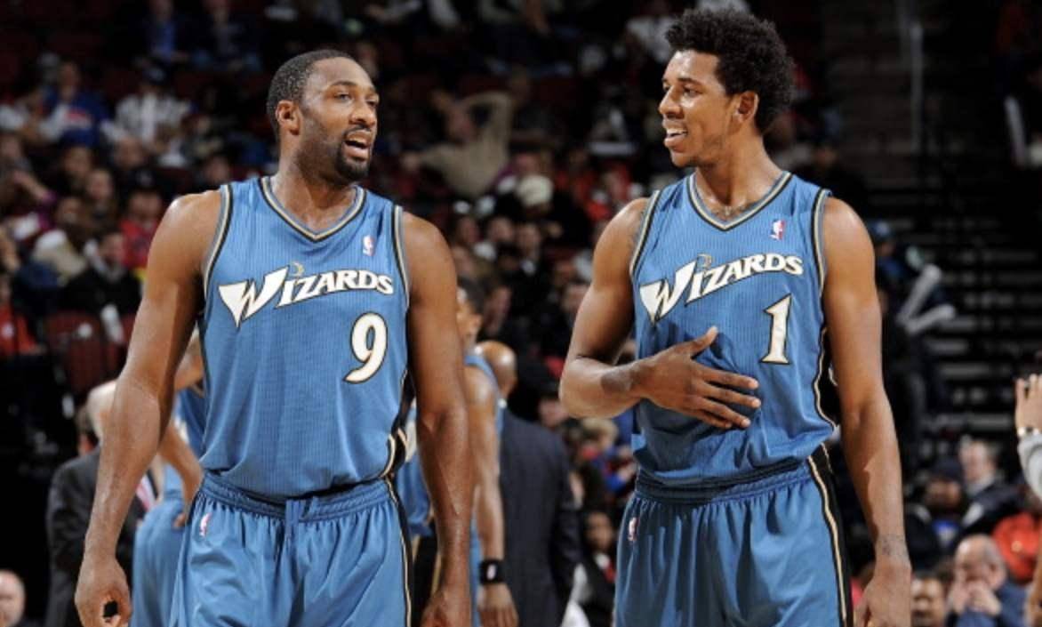 用冠军告别！雷速海报：布斯克茨&阿尔巴完成最后一舞，正式退役