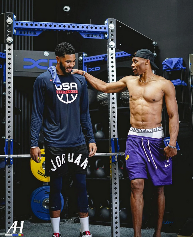 官方：格雷米奥主帅梅内塞斯下课