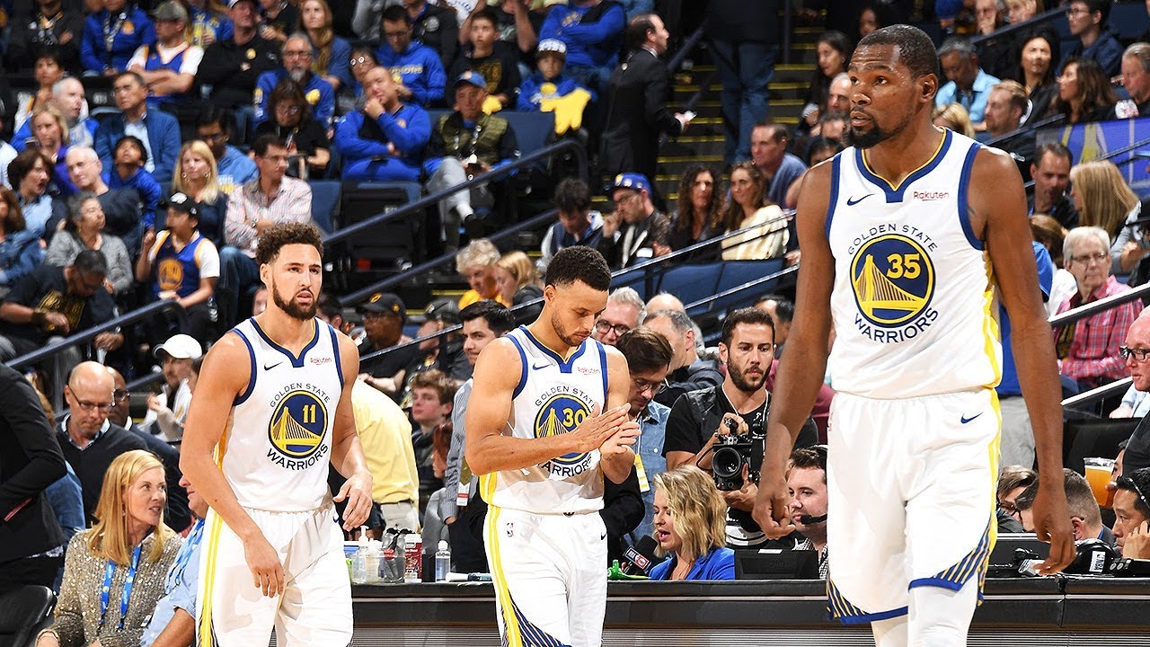 破防了！张本智和比手势，现场球迷给港队加油，日本队压力大