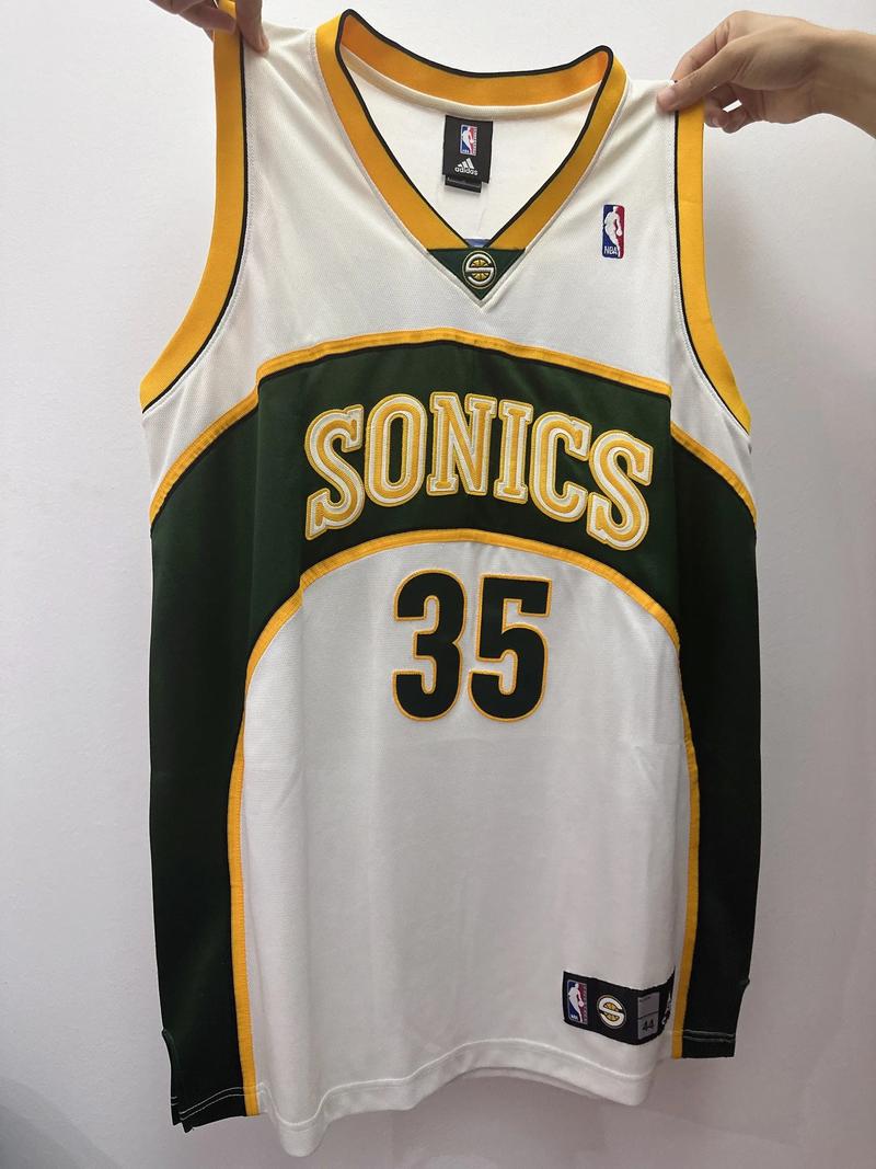 详解棒球规则中的“同时触垒”及第三个出局数瞬间的得分归属